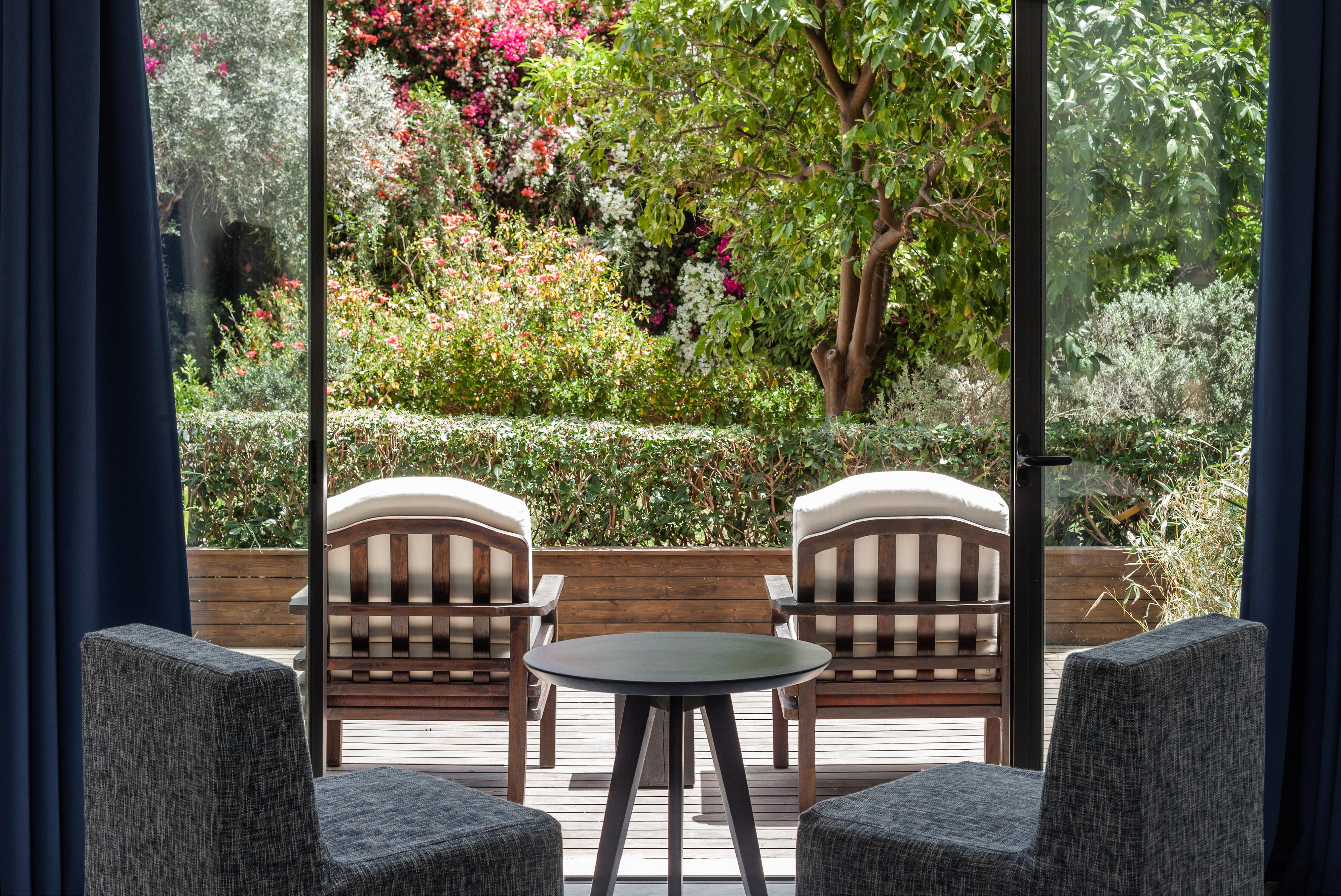 Almyra Hotel Pafos Exterior foto The garden