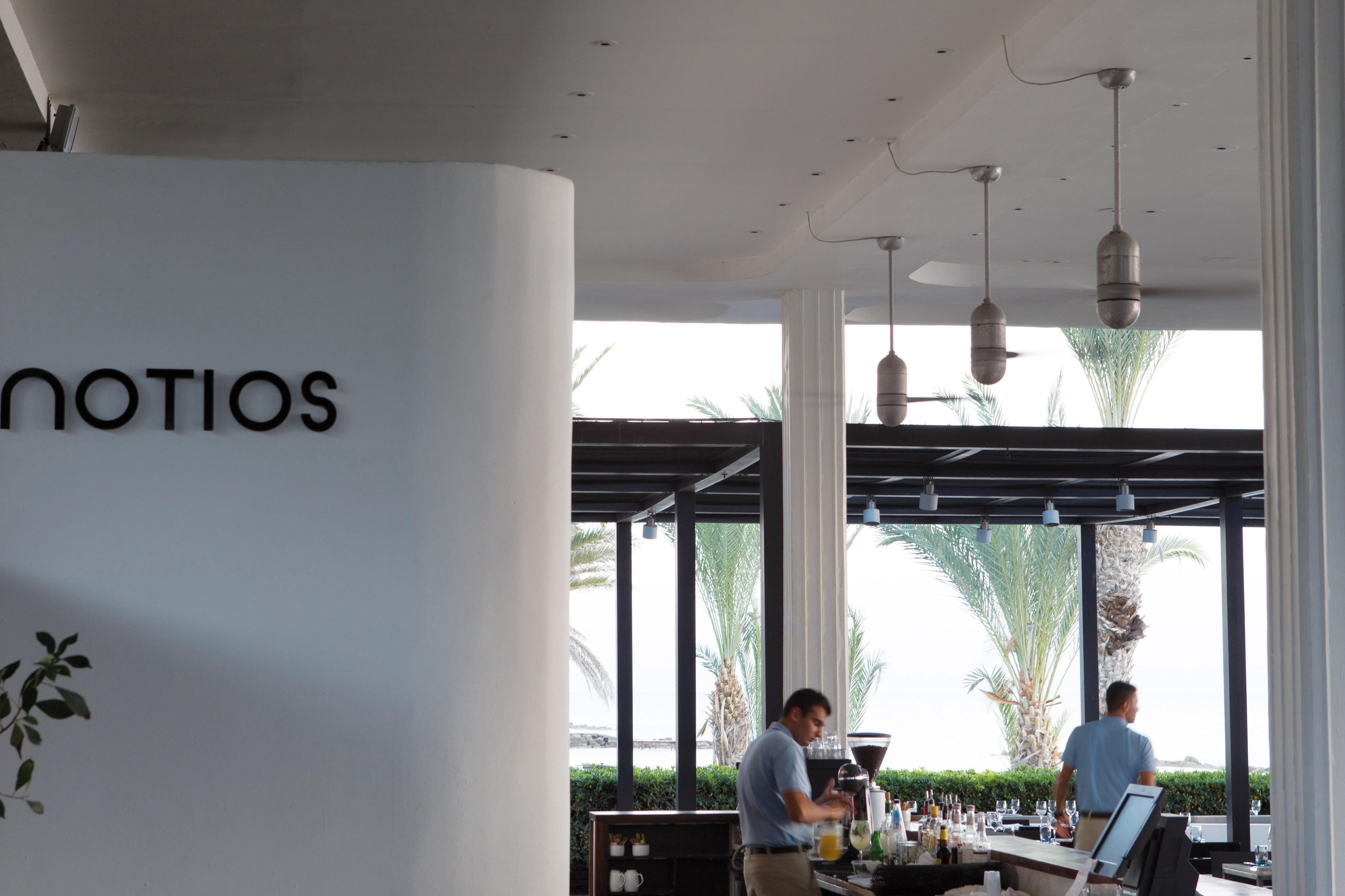 Almyra Hotel Pafos Exterior foto The interior of the restaurant