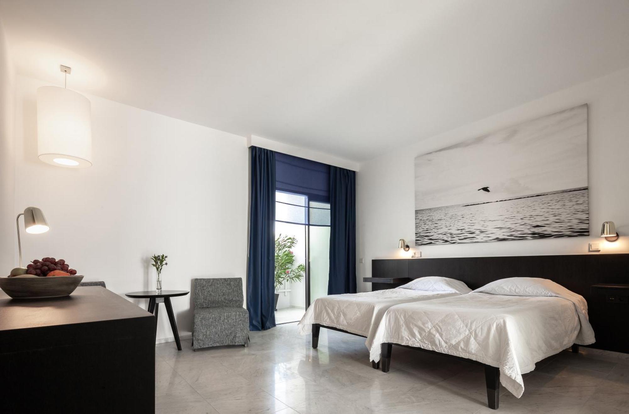 Almyra Hotel Pafos Exterior foto